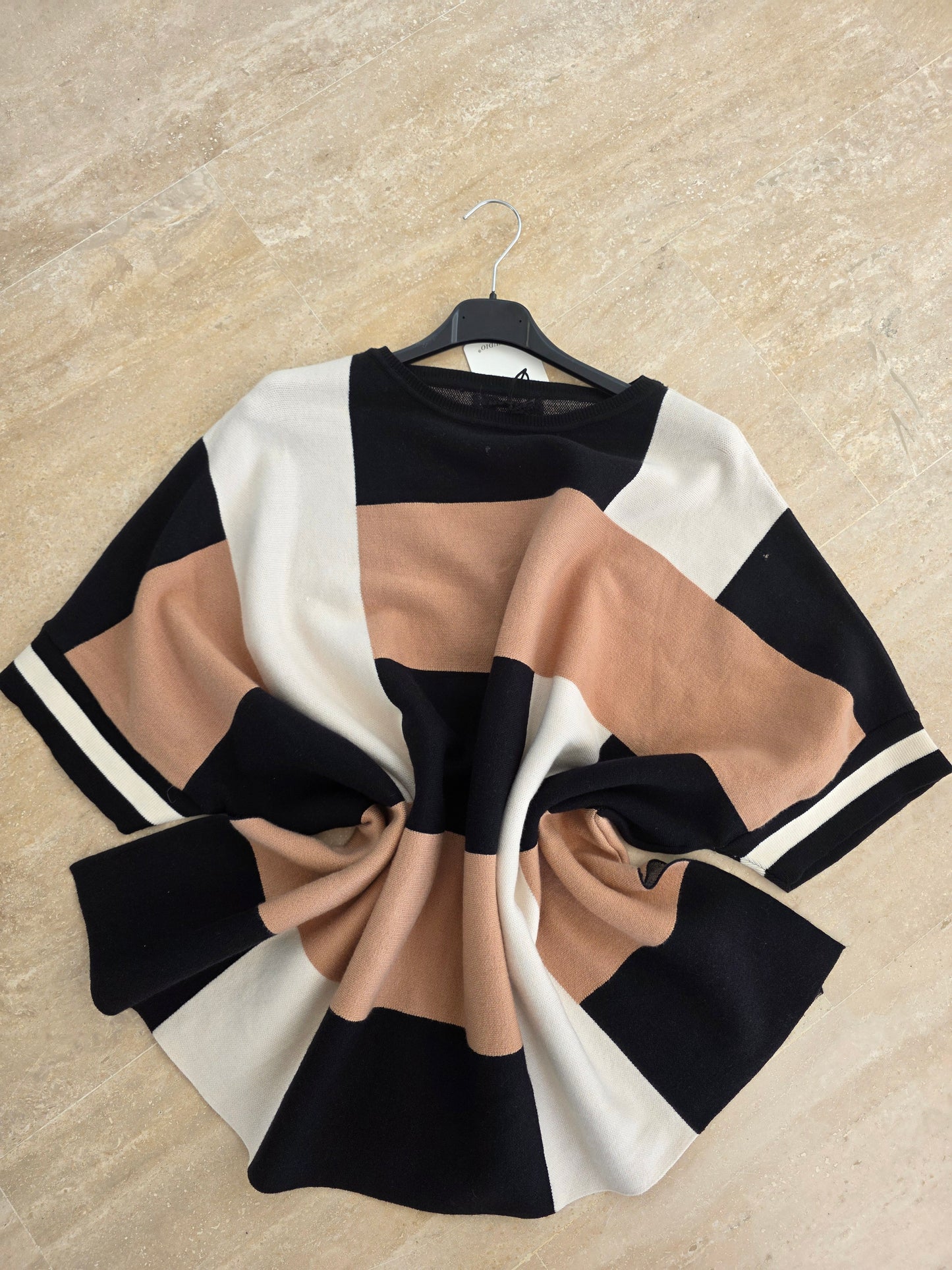 28 HOUSE OF FASHION KLEDING