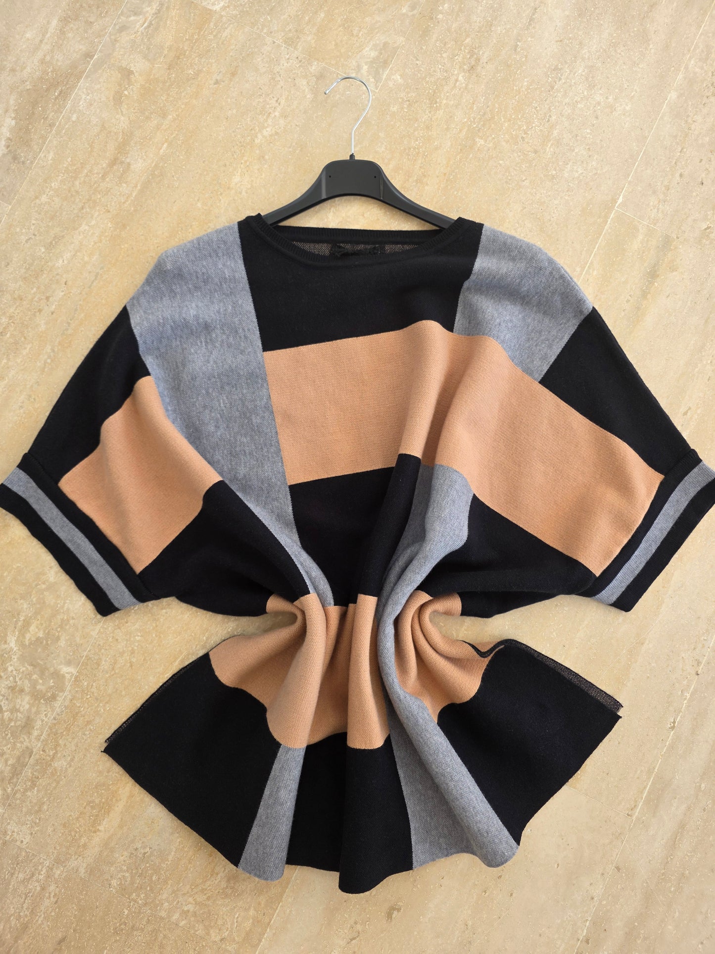 28 HOUSE OF FASHION KLEDING